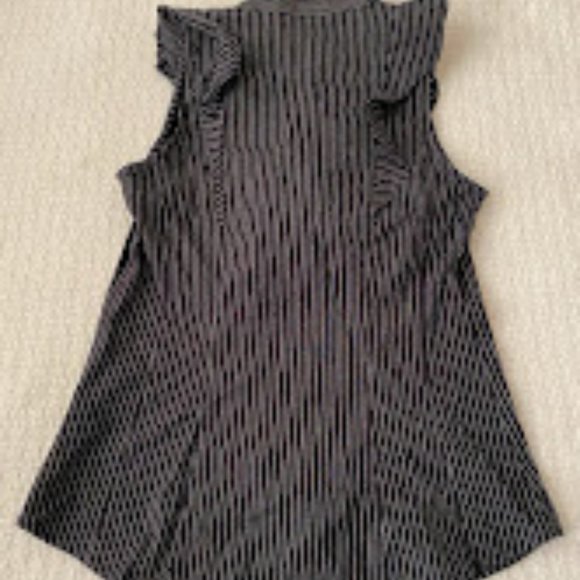 Women's Lotus Ruffle Sleeveless Blouse - Picture 2 of 6